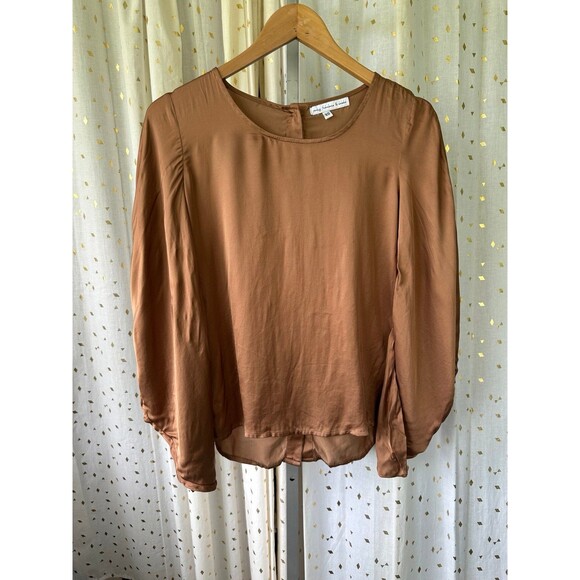 Young Fabulous & Broke Voluminous Balloon Sleeve Back Button Down Silky Blouse - Picture 3 of 9